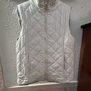 Elegant White Quilted Vest for Women